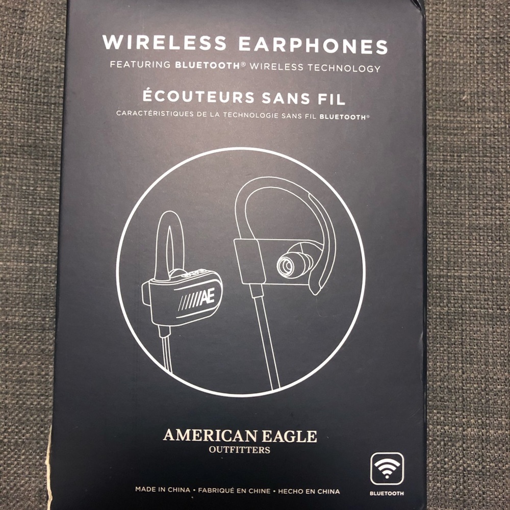 Wireless Bluetooth earphones NEW